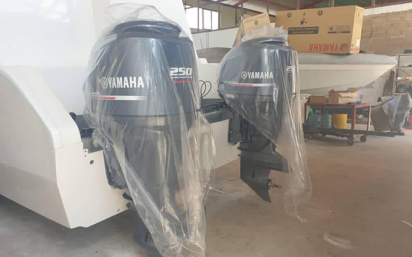 Motores Yamaha F250 · 250 HP